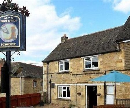Boot And Shoe Oakham Exterior photo